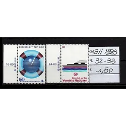 Briefmarkenkatalog 1983 32-33
